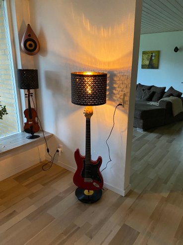 Guitarlampe, designerlampe, smuk og unik